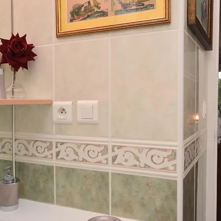 Casa vacanze Cozy Holiday In Les Petits Bonneveaux Near Sea Salles-sur-Mer
